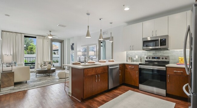 Building Photo - Cortland Westshore