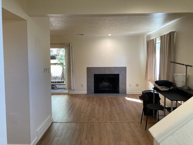 Foto del edificio - "Experience Comfort and Convenience: Spacious 2-Bed, 2-Bath Retreat in Boulder!"