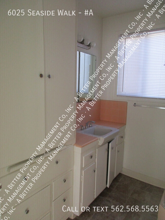 Building Photo - 6025 E Seaside Walk