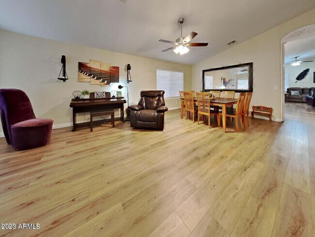 Foto del edificio - 27623 N 23rd Dr