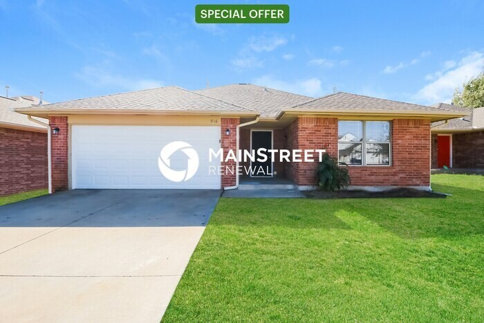 Foto principal - 3 Bedroom Pet-Friendly Home in OKLAHOMA CI...