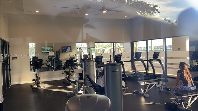 Foto del edificio - 11085 W 32nd Ln