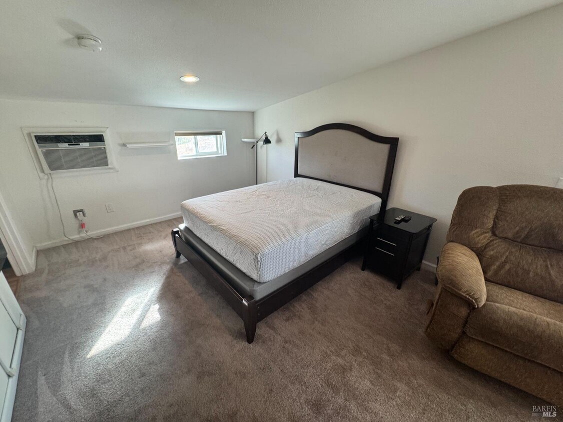 Foto principal - 3753 Santa Rosa Ave