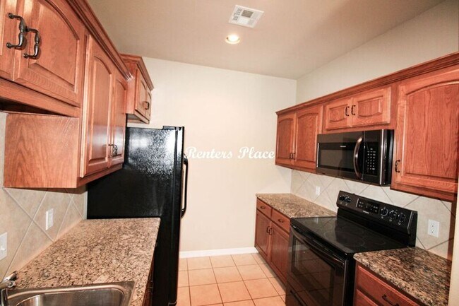 Foto del edificio - 10719 Douglas Cir