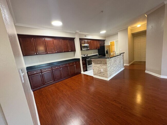 Foto del edificio - 5618 Pinnacle Heights Cir