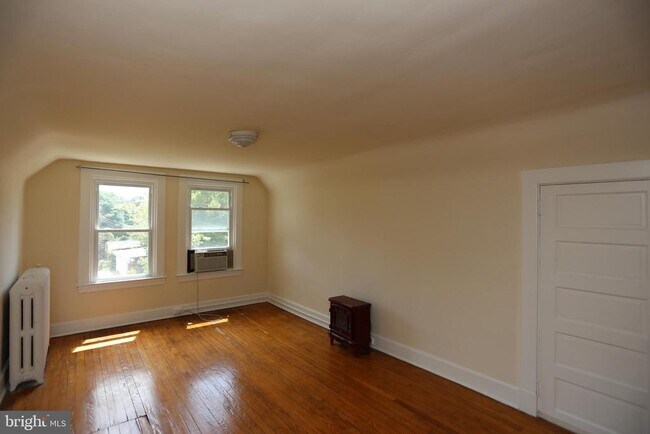 Foto del edificio - 730 St Johns Rd