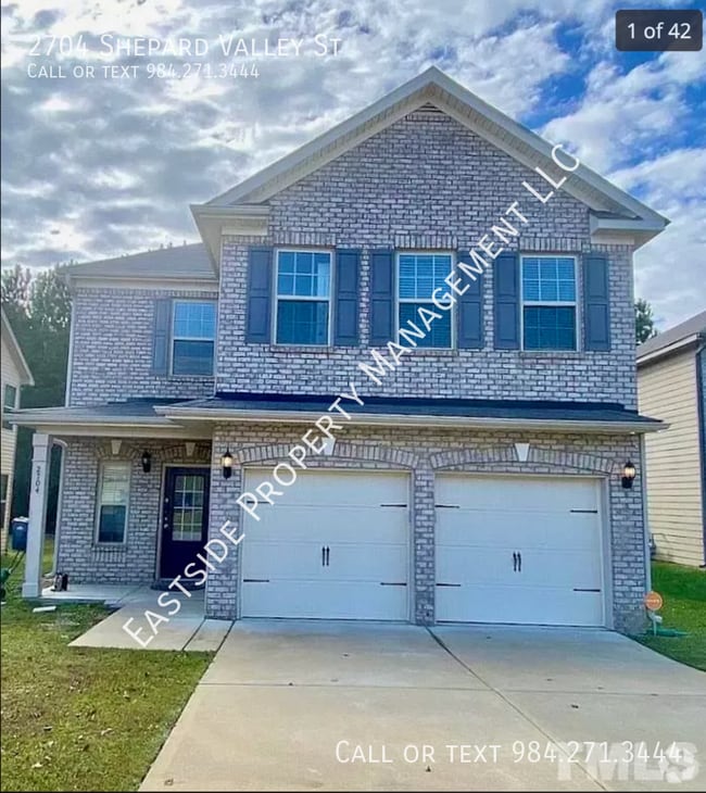 Building Photo - 2704 Shepherd Valley St