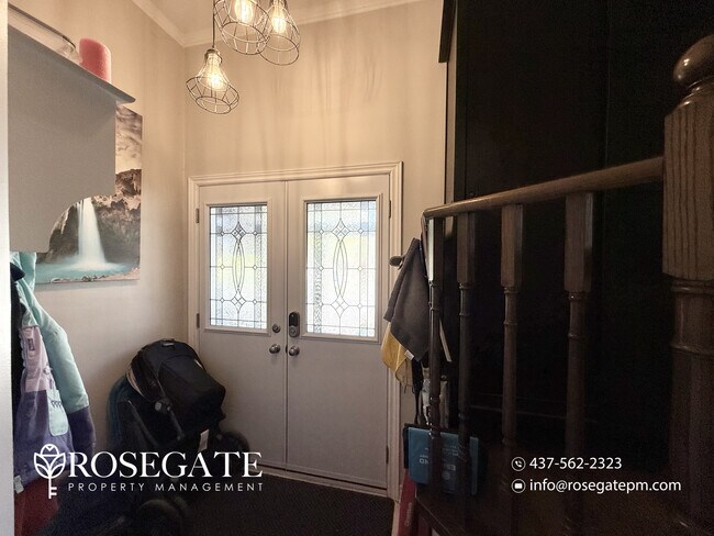 Photo du bâtiment - Charming 3-Bedroom Home with Front Porch &...