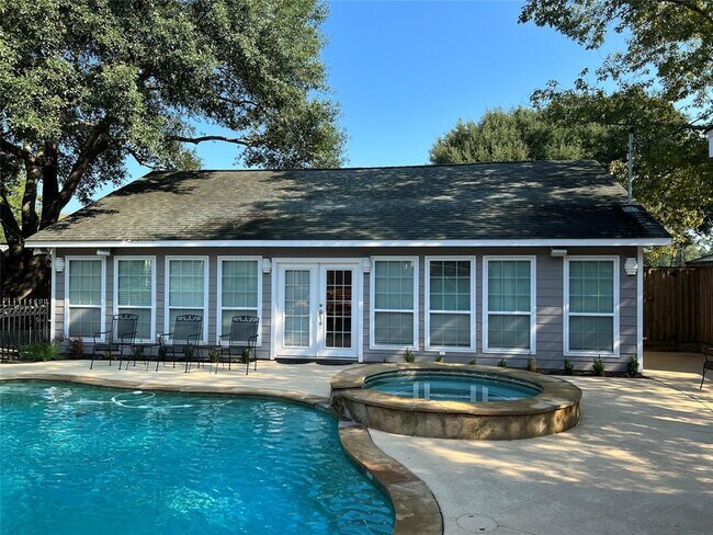 Foto del edificio - 385 County Rd 3704