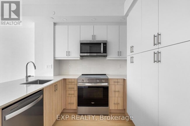 Building Photo - 3240-3240 William Coltson Ave