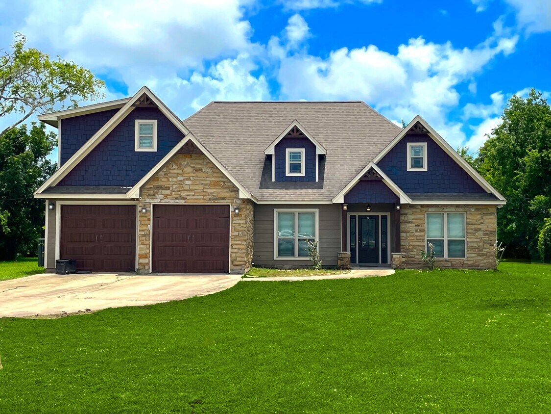 Foto principal - 125 Collier Dr