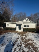 Building Photo - 70 Highlawn St