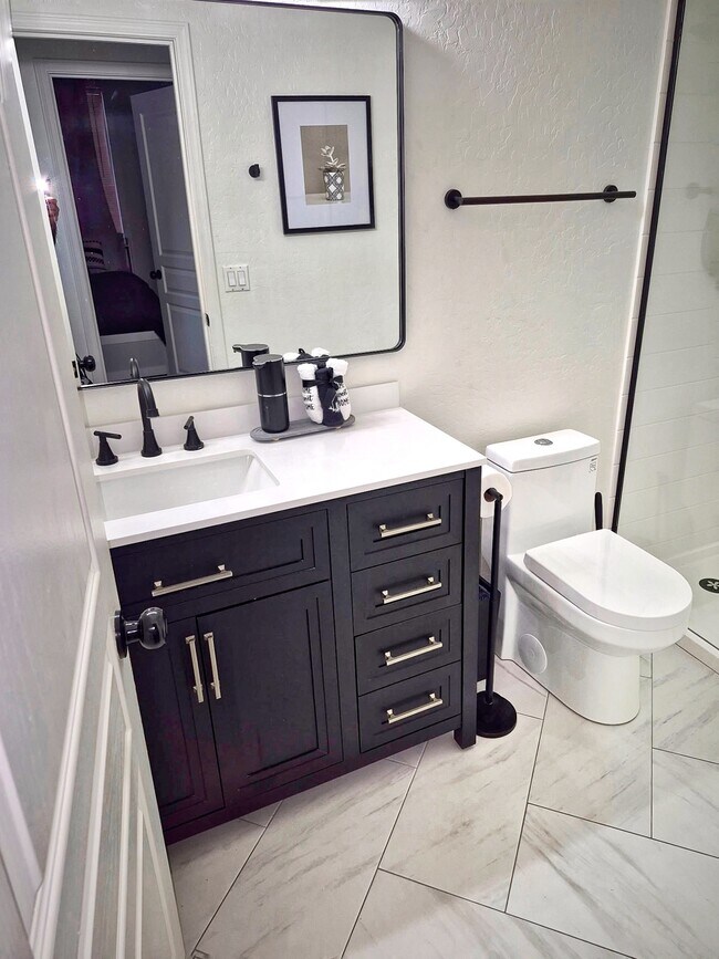 Foto del edificio - 719 S Longmore St