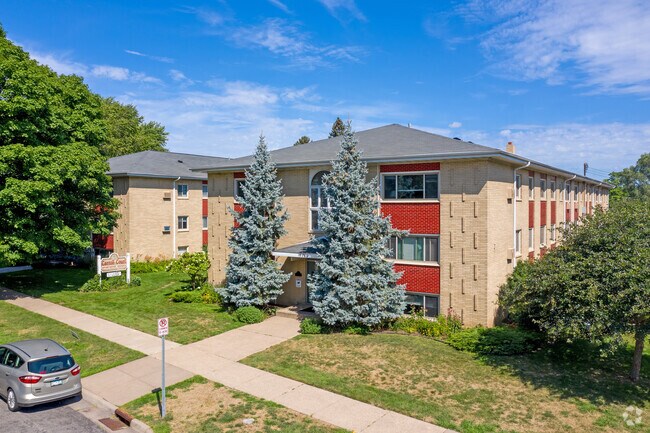 Foto del edificio - Carroll Court Apartments