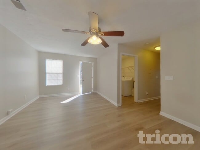 Building Photo - 6238 Leverett Dr