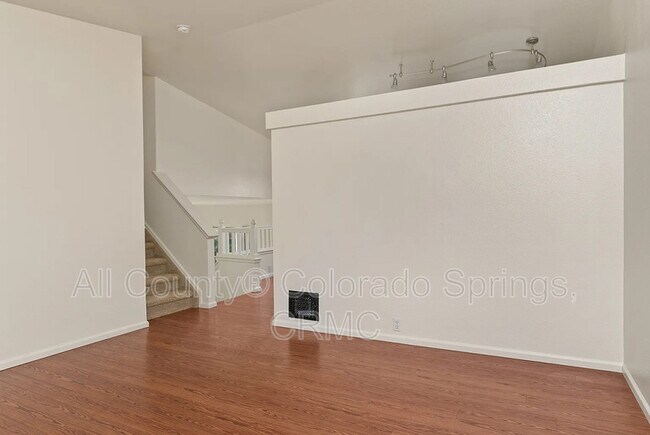 Building Photo - 5942 Vallecito Dr