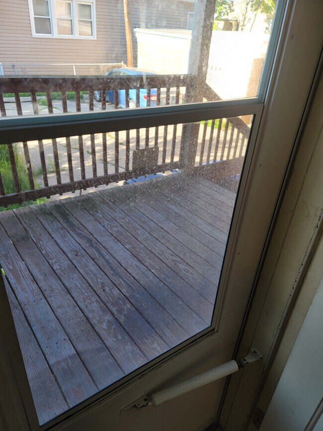 deck - 7226 W Belden Ave