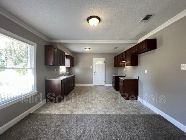 Foto del edificio - 3420 Chapel Rd