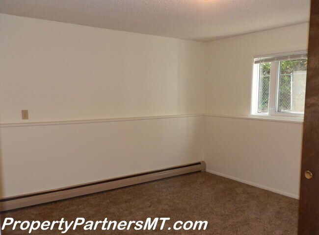 Building Photo - 312 N 16th Ave