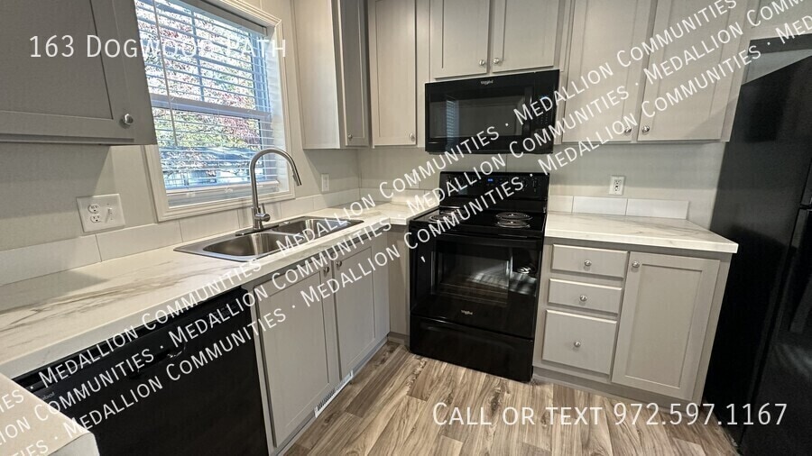 Foto principal - 163 Dogwood Path Ln