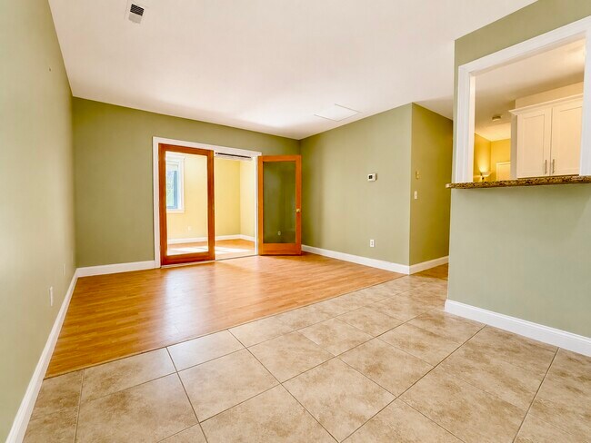 Sala de estar - 150 Rumford Ave
