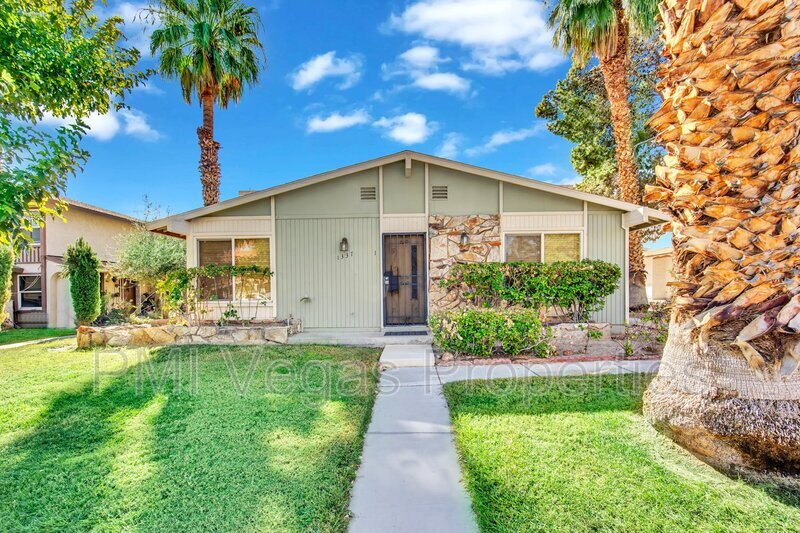 Primary Photo - 1337 Dorothy Ave