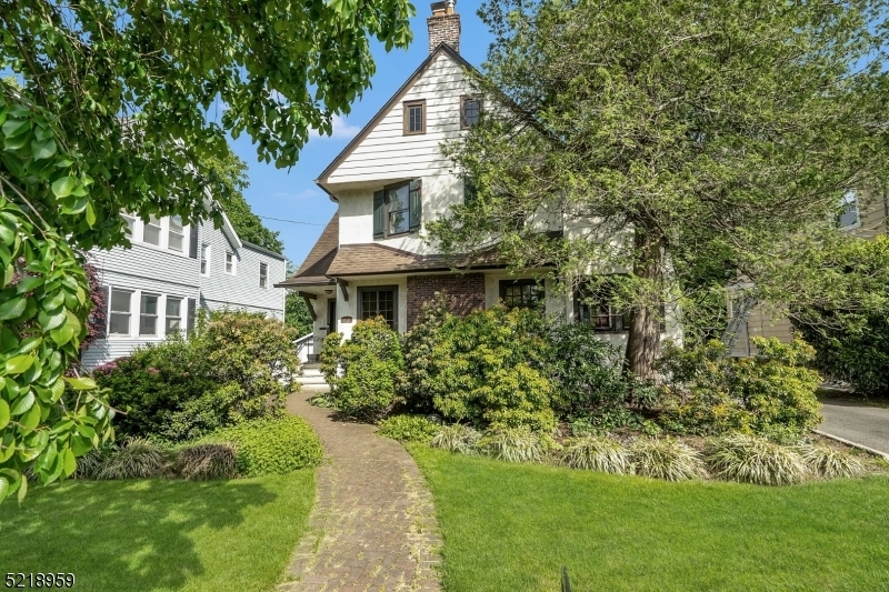 Primary Photo - 217 Park St