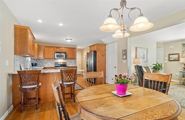 Building Photo - 286 Mile Ln