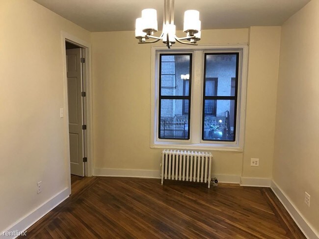 Building Photo - 500 Saint Johns Pl