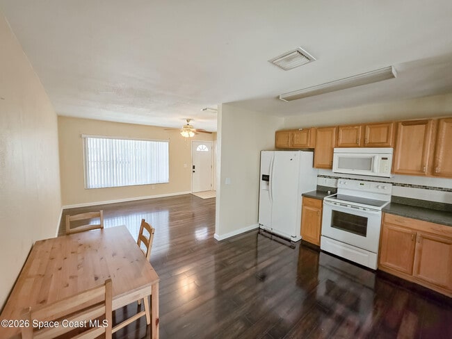 Foto del edificio - 443 Tewksbury Ln NE