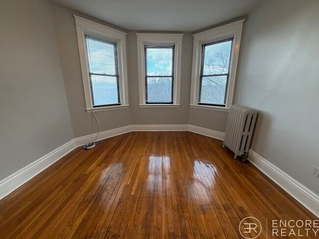 Foto del edificio - 376 Riverway