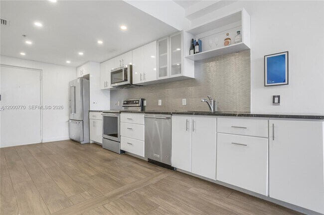 Foto del edificio - 3339 Virginia St