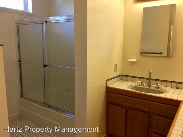 Foto del edificio - 2 br, 1 bath House - 307 C Street Unit B