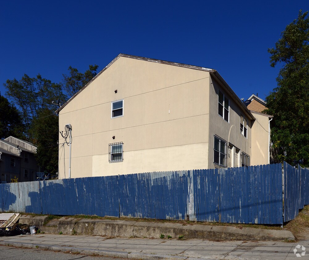 Foto del edificio - 76 Harold St