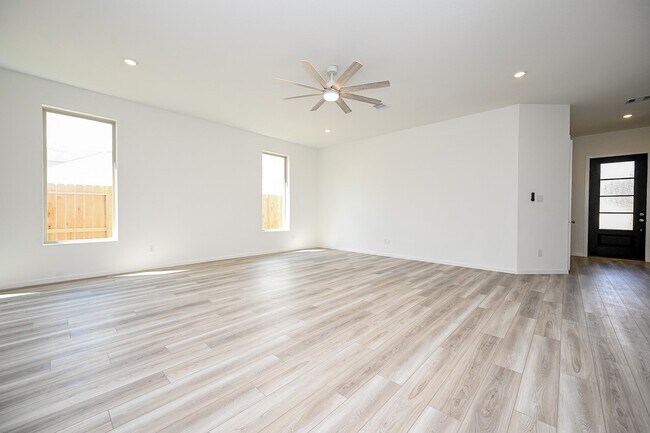 Building Photo - 8278 Boundary Waters Dr