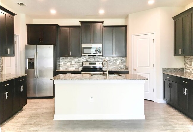 Foto del edificio - 4624 Fairy Tale Cir