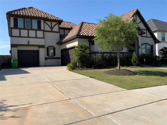 Building Photo - 5310 Priamus Dr