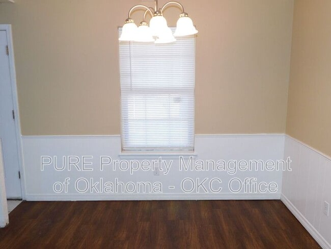 Building Photo - 4800 Cinderella Dr
