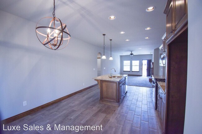 Foto del edificio - 4 br, 2 bath House - 14009 Village Run Drive