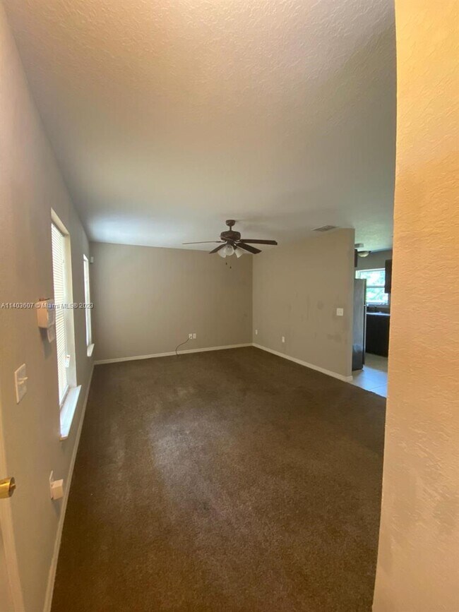 Building Photo - 3831 SE 137th Ln