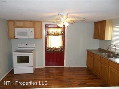 Building Photo - 2 br, 1 bath House - 653 N Main St