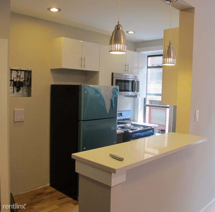 Foto principal - 611 Sterling Pl