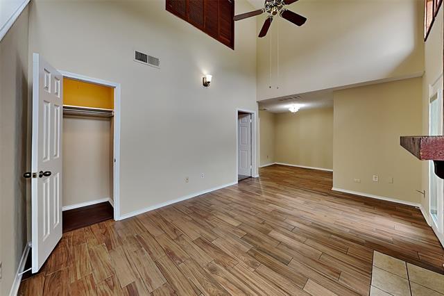 Foto del edificio - 9600 Royal Ln