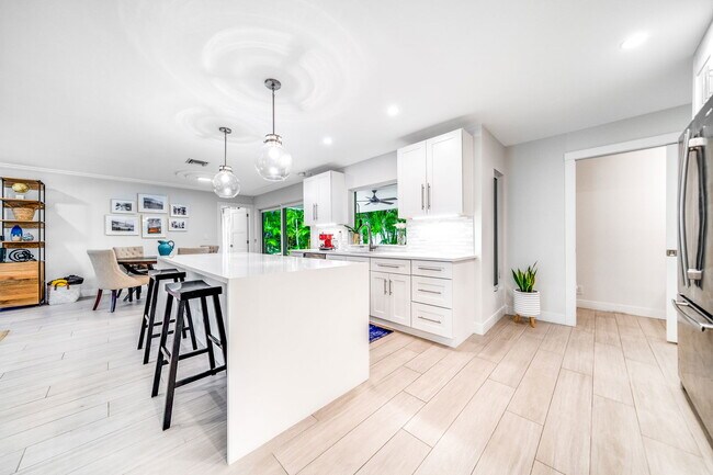 Photo - 6 NE 19th St House