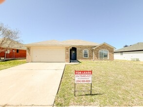 Building Photo - 2503 Jasmine Ln
