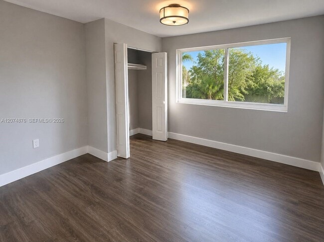 Building Photo - 586 NW 48th St