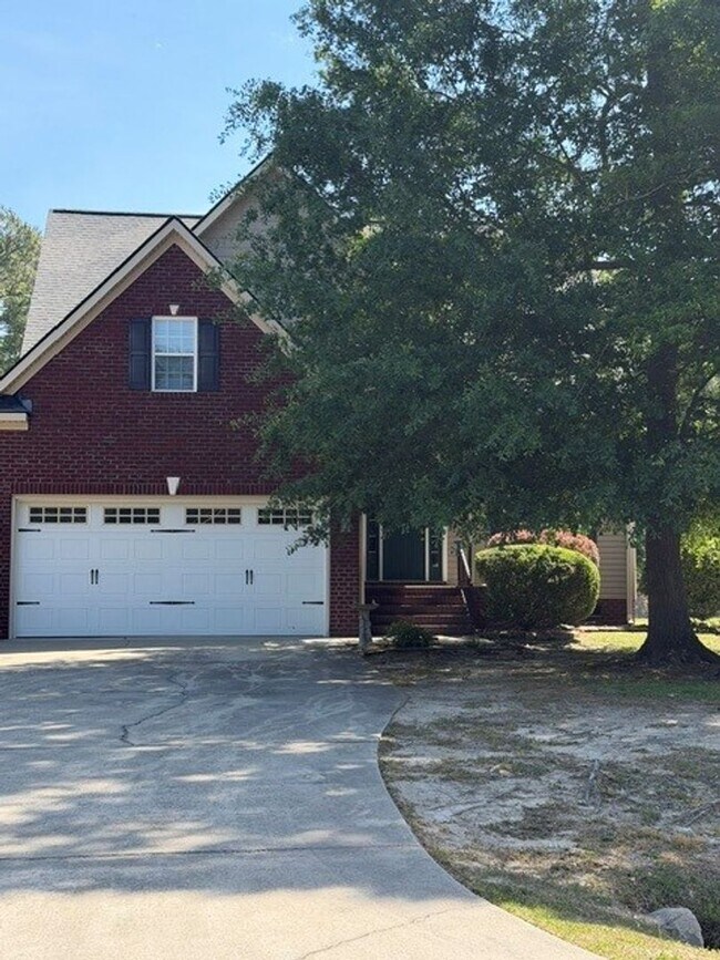 Foto del edificio - 4 Bed/2.5 Bath Home - Desirable Glen Laurel Subdivision - CBA School District
