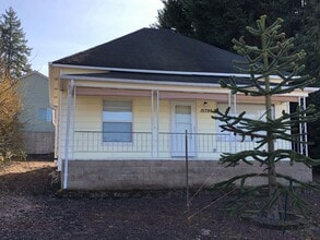 Building Photo - 15796 SW Willamette St