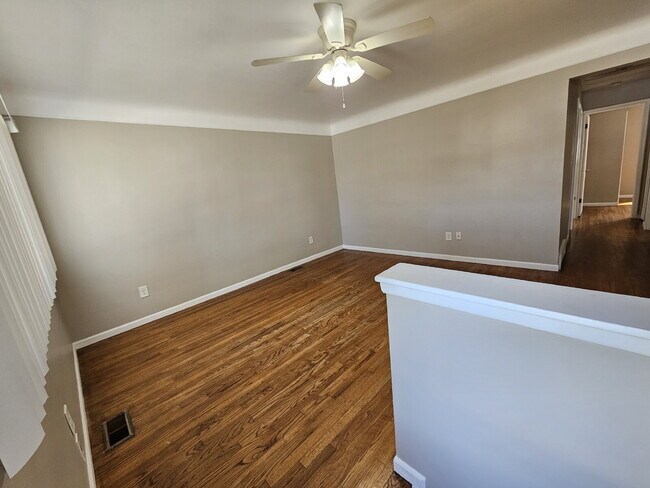 Building Photo - 3-Bedroom Brick Ranch, Hardwood Floors, Large Kitchen, Big Basement & 2-Car Garage