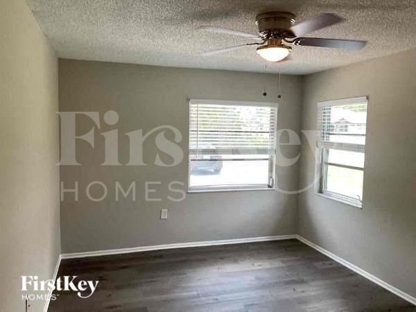 Foto del edificio - 23212 Rountree Ave